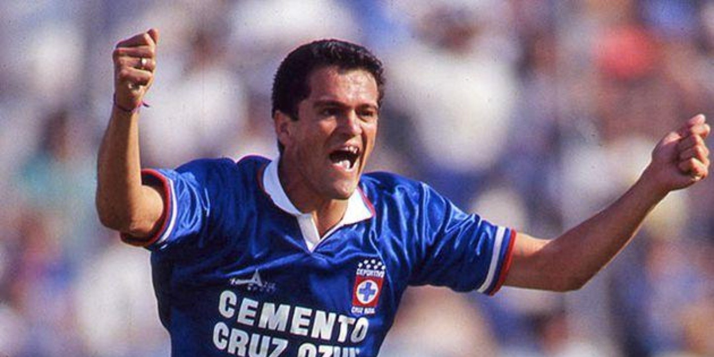 Carlos Hermosillo, la leyenda de Cruz Azul, está entre los más