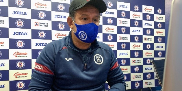 Juan Reynoso calms down with the highs and lows of Cruz Azul in the Guardians 2021